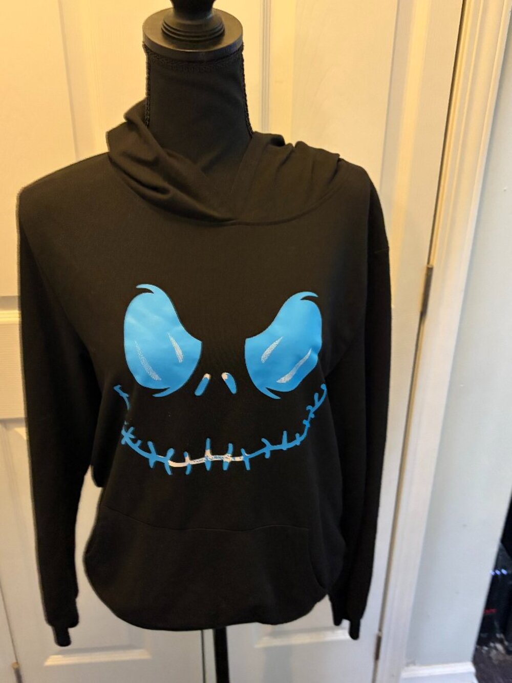 Hot Topic Halloween Haunted Face Black Hoodie Size Small Women's